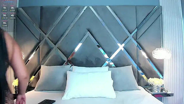 Snapshot of myax_evans chatting on 11/22/25, 11:42 myax evans online show from 11/22/25, 11:42