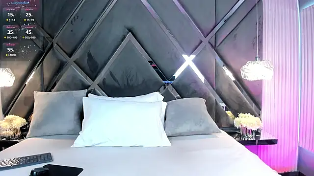 Snapshot of myax_evans chatting on 02/27/26, 11:43 myax evans online show from 02/27/26, 11:43