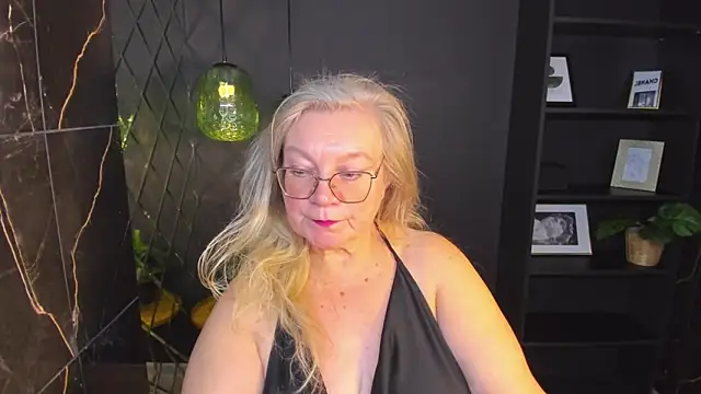 NataliMellow online show from 10/28/25, 01:21