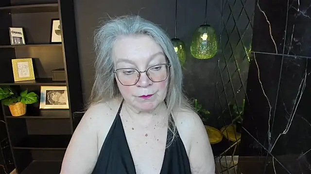 Snapshot of NataliMellow chatting on 04/16/26, 01:12 NataliMellow online show from 04/16/26, 01:12