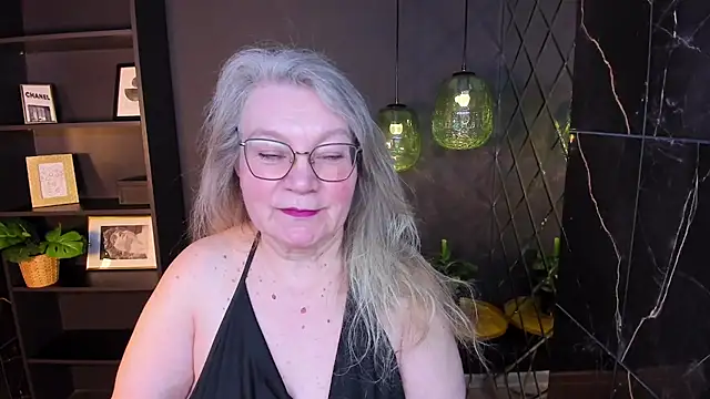 Snapshot of NataliMellow chatting on 04/14/26, 01:27 NataliMellow online show from 04/14/26, 01:27