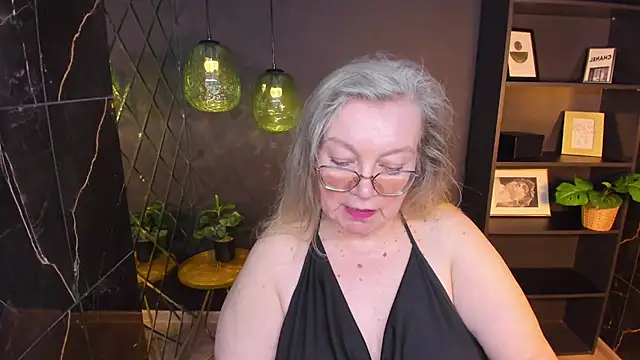 Snapshot of NataliMellow chatting on 05/03/26, 01:15 NataliMellow online show from 05/03/26, 01:15
