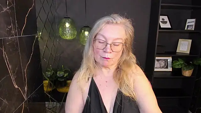 NataliMellow online show from 12/22/25, 01:11