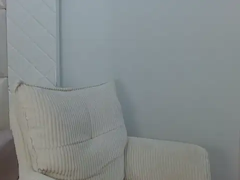 Snapshot of ashlymoon chatting on 06/29/26, 11:48 ashlymoon online show from 06/29/26, 11:48