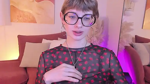 Snapshot of RubySoft chatting on 10/27/25, 08:43 RubySoft online show from 10/27/25, 08:43