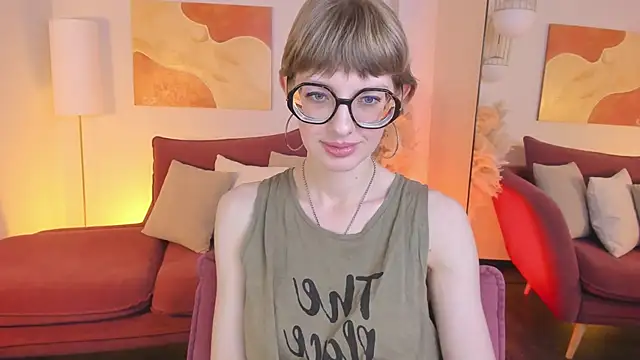 Snapshot of RubySoft chatting on 10/22/25, 08:41 RubySoft online show from 10/22/25, 08:41