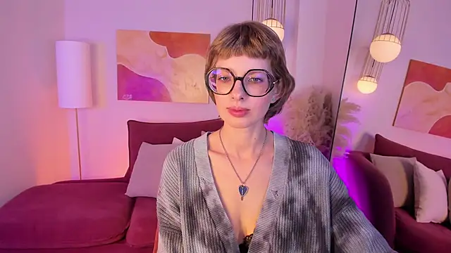 Snapshot of RubySoft chatting on 11/13/25, 08:57 RubySoft online show from 11/13/25, 08:57