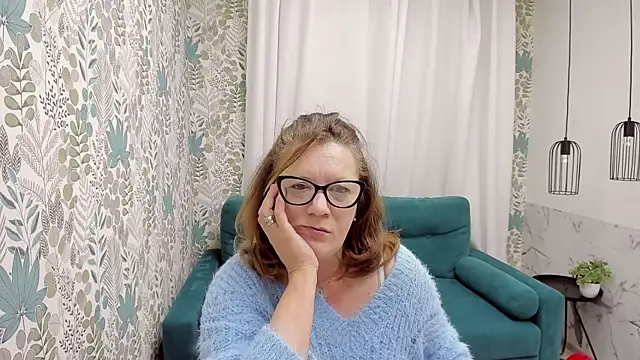 LeaPure online show from 10/18/25, 05:09