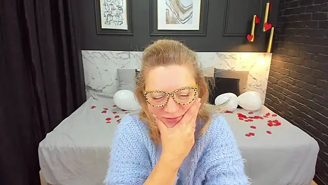 LeaPure online show from 02/15/25, 11:39