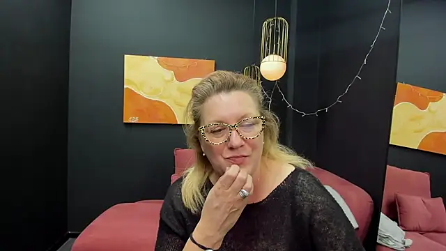 LeaPure online show from 03/01/25, 05:27