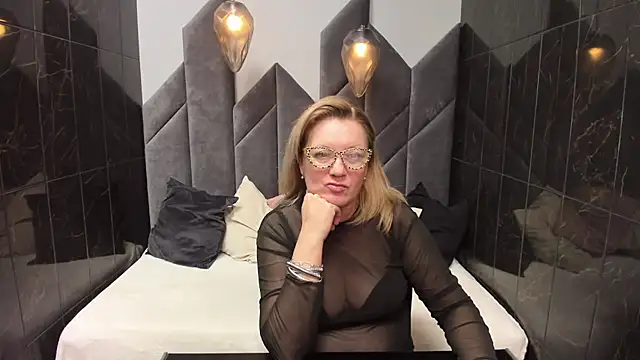 LeaPure online show from 02/04/25, 10:34