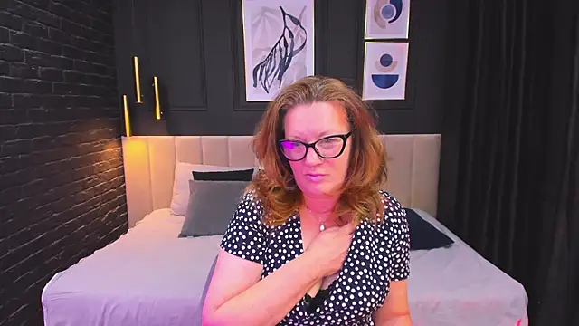 LeaPure online show from 03/17/26, 04:32