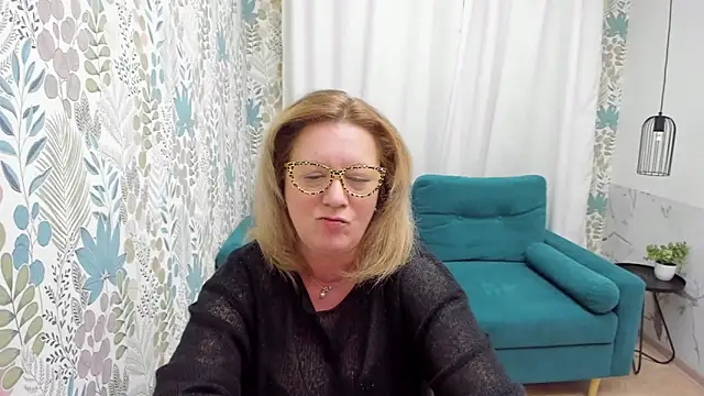 LeaPure online show from 03/08/25, 08:22