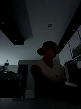 Snapshot of anonymo8976 chatting on 10/08/25, 04:14 anonymo8976 online show from 10/08/25, 04:14