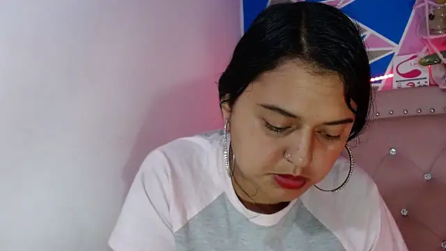 Snapshot of violetaass chatting on 02/05/26, 11:55 violetaass online show from 02/05/26, 11:55