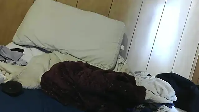 dantehot2020 online show from 10/18/25, 08:22