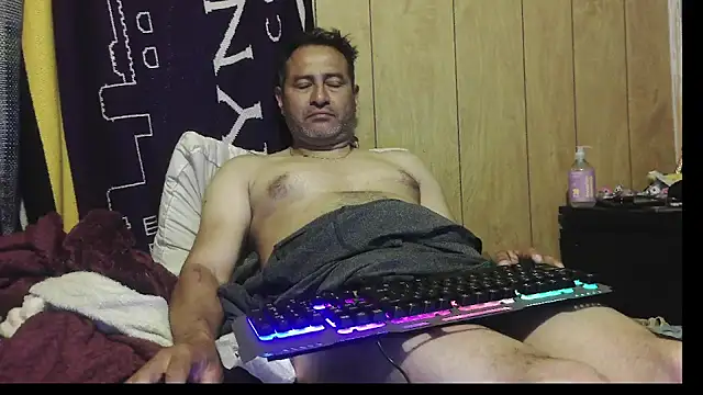 Snapshot of dantehot2020 chatting on 03/11/26, 12:21 dantehot2020 online show from 03/11/26, 12:21