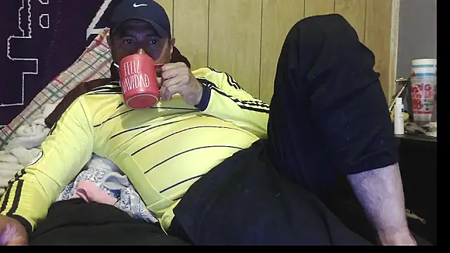 Snapshot of dantehot2020 chatting on 03/27/26, 03:15 dantehot2020 online show from 03/27/26, 03:15