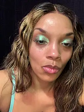 Snapshot of Rakiyahcharms chatting on 01/10/26, 01:34 Rakiyahcharms online show from 01/10/26, 01:34