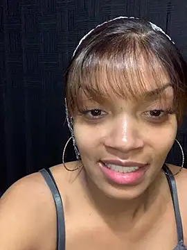 Snapshot of Rakiyahcharms chatting on 02/05/26, 02:40 Rakiyahcharms online show from 02/05/26, 02:40