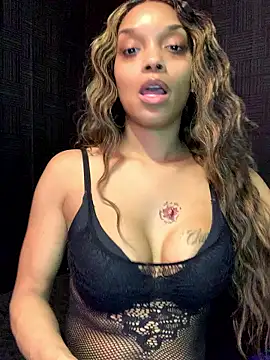 Snapshot of Rakiyahcharms chatting on 01/08/26, 01:00 Rakiyahcharms online show from 01/08/26, 01:00