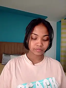 Snapshot of naya86 chatting on 09/13/25, 10:59 naya86 online show from 09/13/25, 10:59