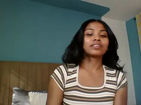 Snapshot of naya86 chatting on 09/11/25, 12:38 naya86 online show from 09/11/25, 12:38