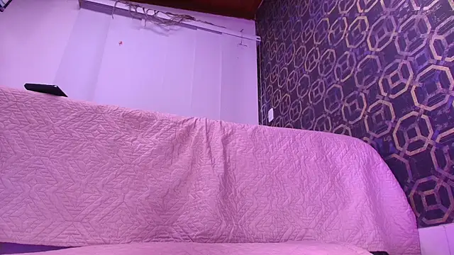 sarakaisy online show from 10/18/25, 12:07