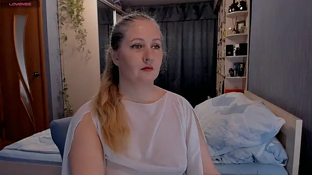 SweetLanna online show from 04/01/26, 08:39