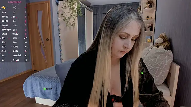 SweetLanna online show from 02/08/25, 06:33