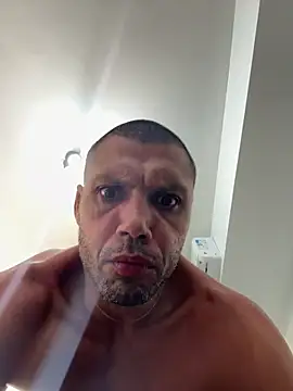 Snapshot of TOYTOYNOW chatting on 01/06/25, 02:04 TOYTOYNOW online show from 01/06/25, 02:04