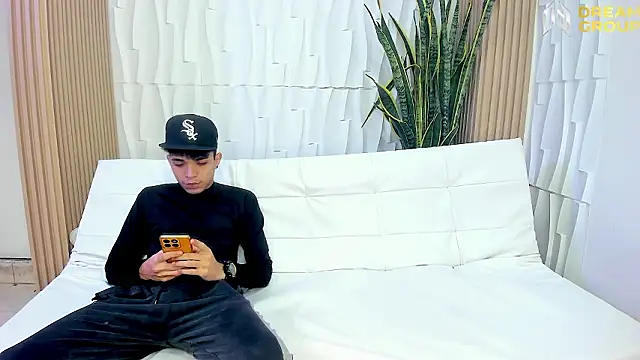 AmazingPartys online show from 02/24/26, 01:23