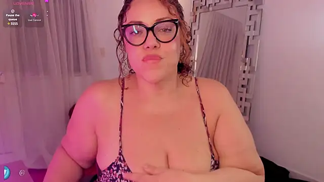 Snapshot of Cherryboobss chatting on 03/04/25, 01:34 Cherryboobss online show from 03/04/25, 01:34