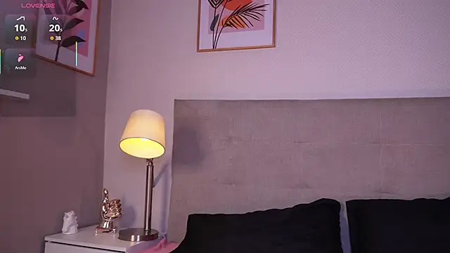 cinnamon afrodit online show from 11/29/25, 12:49