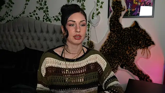 Snapshot of Estherjizz chatting on 09/19/25, 07:18 Estherjizz online show from 09/19/25, 07:18