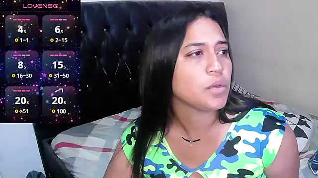 Snapshot of Crazylovee_hot chatting on 03/12/25, 06:22 Crazylovee hot online show from 03/12/25, 06:22