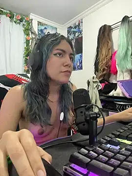 VaioletUwU online show from 03/09/26, 03:21