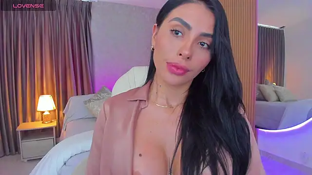 Sarah Stone  online show from 10/02/25, 07:50