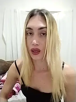 Snapshot of Ellenurach chatting on 12/14/25, 05:51 Ellenurach online show from 12/14/25, 05:51