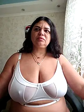 Snapshot of littleRikka chatting on 11/03/25, 07:57 littleRikka online show from 11/03/25, 07:57