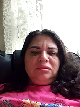 Snapshot of littleRikka chatting on 11/20/25, 12:06 littleRikka online show from 11/20/25, 12:06