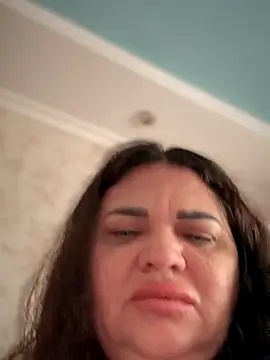 Snapshot of littleRikka chatting on 11/23/25, 10:03 littleRikka online show from 11/23/25, 10:03