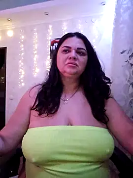 littleRikka online show from 12/19/25, 10:23