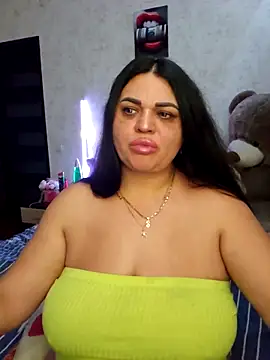 Snapshot of littleRikka chatting on 04/04/26, 05:30 littleRikka online show from 04/04/26, 05:30