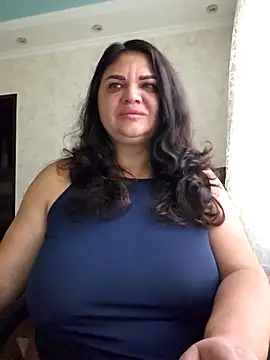 littleRikka online show from 10/08/25, 07:21