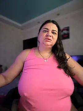 Snapshot of littleRikka chatting on 11/28/25, 08:47 littleRikka online show from 11/28/25, 08:47