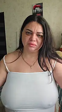 Snapshot of littleRikka chatting on 04/06/26, 06:14 littleRikka online show from 04/06/26, 06:14