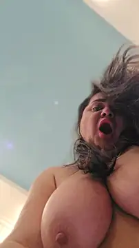 littleRikka online show from 01/17/26, 08:18