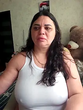 Snapshot of littleRikka chatting on 04/02/26, 07:04 littleRikka online show from 04/02/26, 07:04