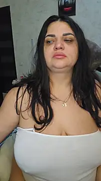 Snapshot of littleRikka chatting on 04/07/26, 05:37 littleRikka online show from 04/07/26, 05:37